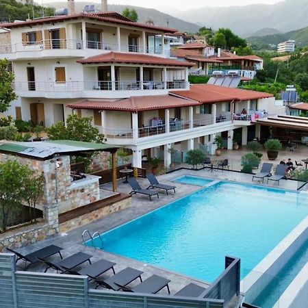 Royal 1967 Bed & Breakfast Himare Bagian luar foto