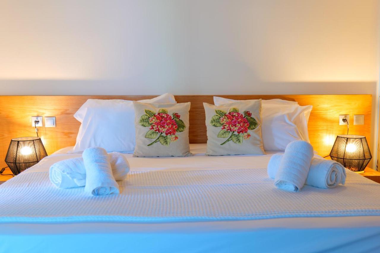 Royal 1967 Bed & Breakfast Himare Bagian luar foto