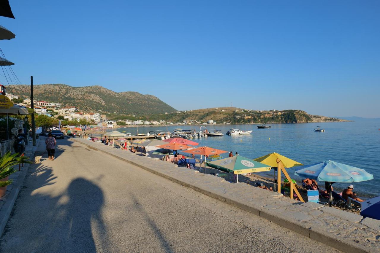 Royal 1967 Bed & Breakfast Himare Bagian luar foto