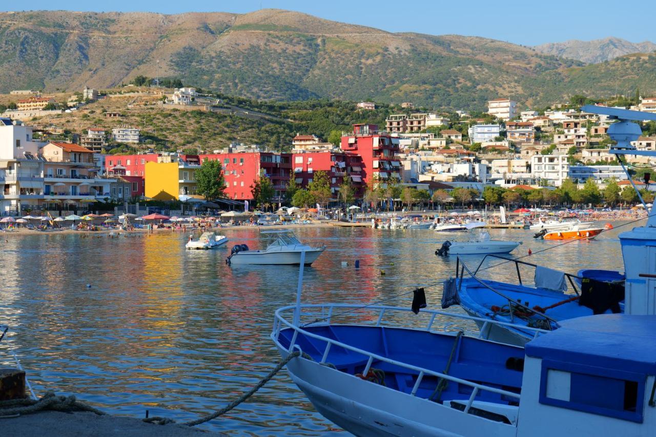 Royal 1967 Bed & Breakfast Himare Bagian luar foto