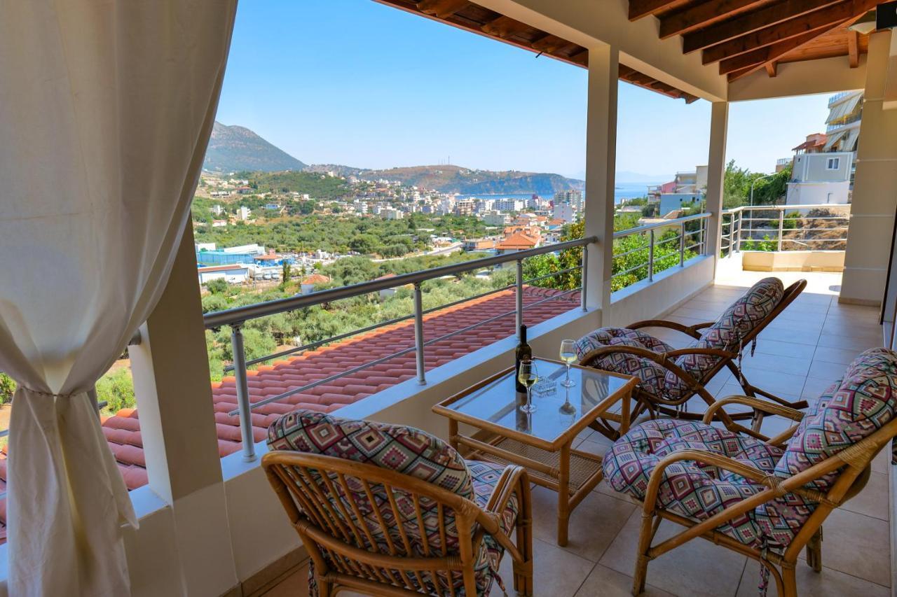 Royal 1967 Bed & Breakfast Himare Bagian luar foto