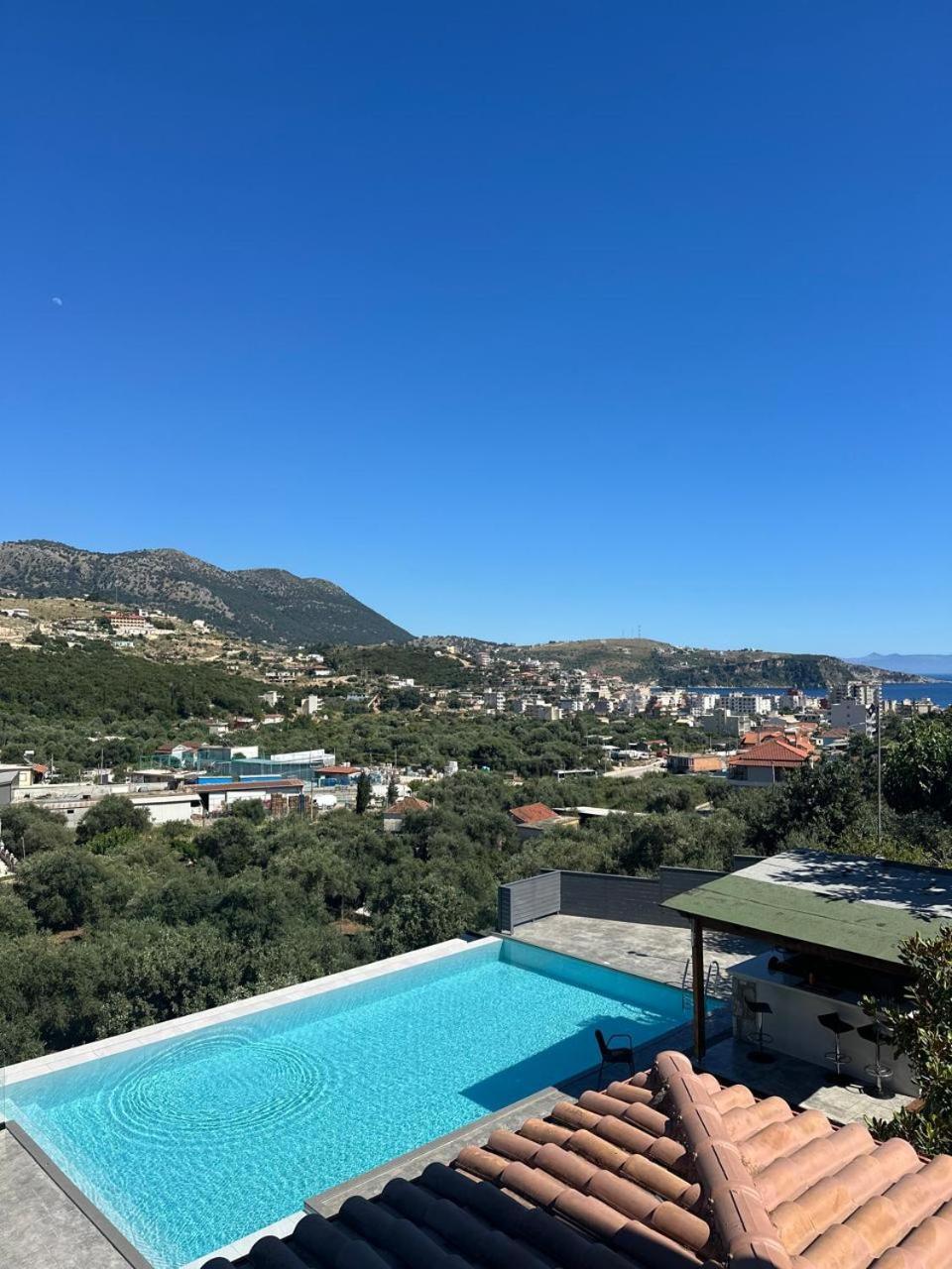 Royal 1967 Bed & Breakfast Himare Bagian luar foto